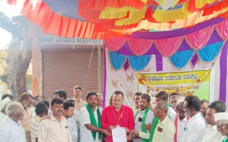 ಅನಿರ್ಧಿಷ್ಟಾವಧಿ ಪ್ರತಿಭಟನಾ ಸಭೆ ನರೇಗಲ್ಲ,