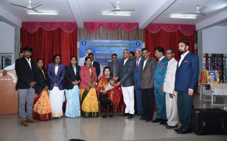 ನ್ಯಾಯತೇಜಸ್ವಿಗಳ ಸಾನ್ನಿಧ್ಯದಲ್ಲಿ ಸಂವಿಧಾನ ದಿನಾಚರಣೆ ಕಾರ್ಯಕ್ರಮ