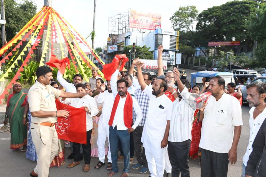 ಪ್ರತ್ಯೇಕ ಕಲ್ಯಾಣ ಕರ್ನಾಟಕ ಹೋರಾಟ ತೀವ್ರ –  ಹೋರಾಟಗಾರರನ್ನು ಬಂಧಿಸಿದ , ಪೊಲೀಸರು