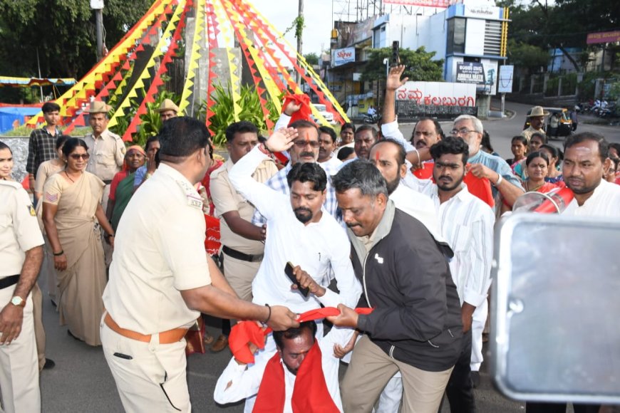 ಪ್ರತ್ಯೇಕ ಕಲ್ಯಾಣ ಕರ್ನಾಟಕ ಹೋರಾಟ ತೀವ್ರ –  ಹೋರಾಟಗಾರರನ್ನು ಬಂಧಿಸಿದ , ಪೊಲೀಸರು