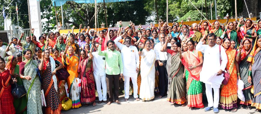 ದೇವದಾಸಿ ಮಹಿಳೆಯರು-ಕುಟುಂಬಗಳ 3 ತಲೆಮಾರಿಗೆ ಗಣತಿಗೆ ಕ್ರಮ ಖಾತರಿ ಮಾಡುವಂತೆ ಧರಣಿ