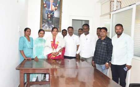 ಪಿಡಿಓ ಕು. ರಾಜೇಶ್ವರಿ ಸಾಹು ಅವರನ್ನು  ಗ್ರಾ.ಪಂ.ಸಿಬ್ಬoದಿಗಳಿoದ ಸನ್ಮಾನಿಸಲಾಯಿತು.