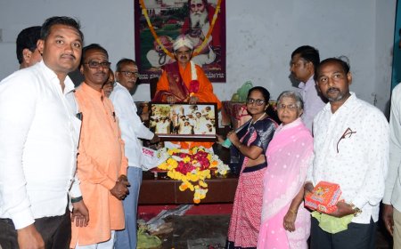 84 ವರ್ಷಗಳ ಹಿಂದಿನ ಫೋಟೊ ಶ್ರೀಮಠಕ್ಕೆ ಅರ್ಪಿಸಿದ ಶಿವಶರಣಪ್ಪ‌ ಸಜ್ಜನಶೆಟ್ಟಿ