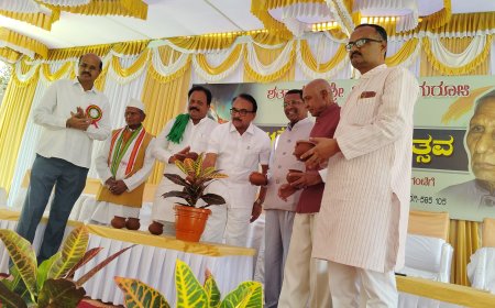 ವಿದ್ಯಾಧರ ಗುರೂಜಿ ಕೊಡುಗೆ ಸ್ಮರಣೀಯ : ಶಶೀಲ್ ನಮೋಶಿ