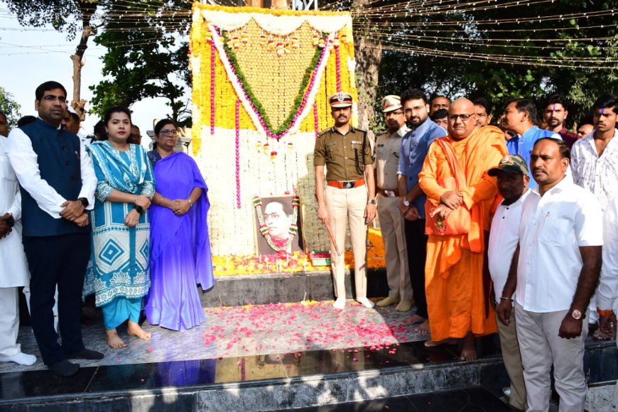 ಸಂವಿಧಾನ ಶಿಲ್ಪಿ ಡಾ. ಬಿ.ಆರ್. ಅಂಬೇಡ್ಕರ್ ೬೯ನೇ ಮಹಾಪರಿನಿರ್ವಾಣ ದಿನಾಚರಣೆಯಲ್ಲಿ ಜಿಲ್ಲಾಡಳಿತದಿಂದ ಆಚರಣೆ