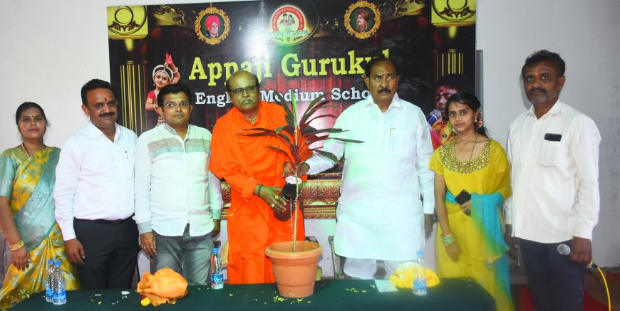 ಅಪ್ಪಾಜಿ ಗುರುಕುಲದಲ್ಲಿ ವಿಜ್ಞಾನ ಮತ್ತು ಜನಪದ ವಸ್ತು ಪ್ರದರ್ಶನಕ್ಕೆ ಶಾಸಕ ಅಲ್ಲಮಪ್ರಭು ಪಾಟೀಲ ಮೆಚ್ಚುಗೆ