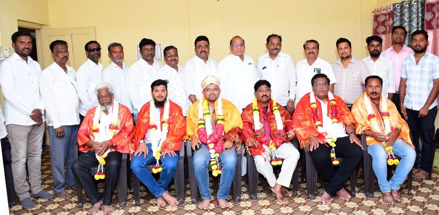 ಪಿಡಬ್ಲ್ಯುಡಿ ನೌಕರರ  ಸಂಘದ ಜಿಲ್ಲಾಧ್ಯಕ್ಷರಾದ ಆಯ್ಕೆಯಾದ ಶರಣರಾಜ ಛಪ್ಪರಬಂದಿ ಸೇರಿ ಪದಾಧಿಕಾಗಳ ಸನ್ಮಾನ ಸಮಾರಂಭ