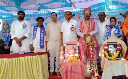 ತೋನಸನಹಳ್ಳಿಯಲ್ಲಿ ಡಾ.ಬಿ.ಆರ್.ಅಂಬೇಡ್ಕರ್ ಮೂರ್ತಿ ಅನಾವರಣಗೊಳಿಸಿದ ಶಾಸಕರು