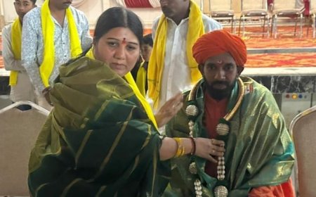 ವಿಧಾನಸಭೆಯಲ್ಲಿ ಈಡಿಗರ ಧ್ವನಿಯಾಗುವೆ : ಶಾಸಕಿ ಕರೆಮ್ಮ ಭರವಸೆ  ಪ್ರಣವಾನಂದಶ್ರೀ ಜೊತೆ ಪಾದಯಾತ್ರೆಯಲ್ಲಿ ಭಾಗಿ ಹೇಳಿಕೆ