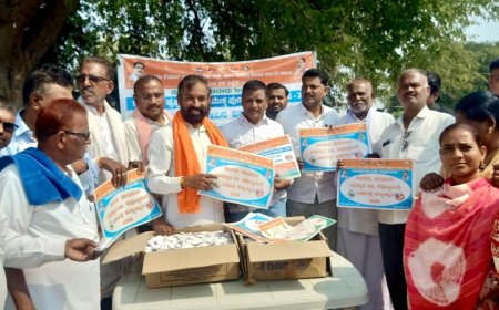 ಕುಂದನೂರು ಸಂಗಮದಲ್ಲಿನ ಪುಣ್ಯಸ್ನಾನಕ್ಕೆ ಉಚಿತ ಕಡಲೆ ಹಿಟ್ಟು ವಿತರಣೆ.