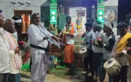 ಸಿದ್ನೇಕೋಪ್ಪ ಭಕ್ತರಿಂದ ಕೋಡಿಕೊಪ್ಪ ಹಠಯೋಗಿ ಹುಚ್ಚೀರಪ್ಪಜ್ಜನ ಮಠಕ್ಕೆ ಕಟ್ಟಿಗೆ ತರುವ ಸಂಪ್ರದಾಯ