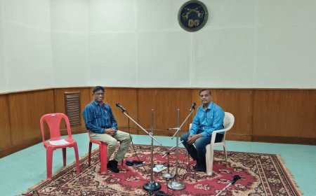 ಲೇಖಕ–ರಂಗಕರ್ಮಿ–ಸಿನಿಮಾ ನಿರ್ದೇಶಕ ಮಂಜು ಪಾಂಡವಪುರರೊಂದಿಗೆ ಆಕಾಶವಾಣಿ ಧಾರವಾಡ ಸಂದರ್ಶನ