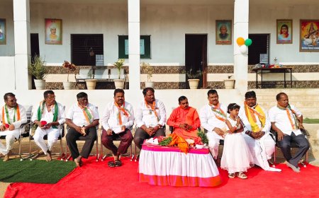 ಶಿಕ್ಷಣದ ಜೊತೆಗೆ ಮಕ್ಕಳಿಗೆ ಸಂಸ್ಕಾರ ನೀಡಿ - ಶ್ರೀ ಗುರು ಶಾಂತವೀರ ಶಿವಾಚಾರ್ಯರು.