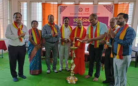 ಡಾ.ರಮೇಶ ಮೂಲಗೆ ಅಭಿಮತ | ಕಮಲನಗರದಲ್ಲಿ ಸೌಂದರ್ಯ ಮೀಮಾಂಸೆ ವಿಶೇಷ ಉಪನ್ಯಾಸ ಕಾವ್ಯ ಮೀಮಾಂಸೆಗೆ ಜಿಎಸ್‌ಎಸ್ ಕೊಡುಗೆ ಅಪಾರ