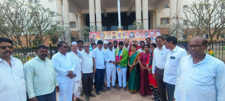 ಅತಿ ಹೆಚ್ಚು ವರ್ಷಗಳ ಕಾಲ ಮುಖ್ಯಮಂತ್ರಿಯಾಗಿ ಅಧಿಕಾರವನ್ನು ನಡೆಸಿದ   ಸಿದ್ದರಾಮಯ್ಯ