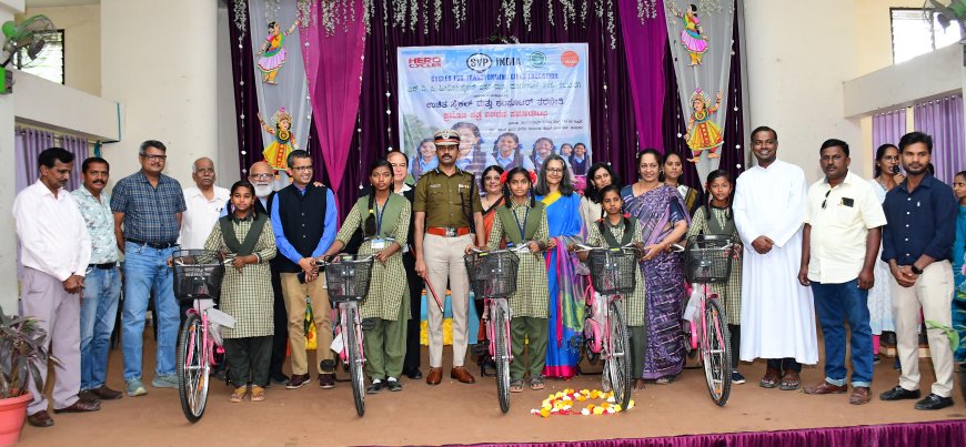 ಉಚಿತ 226 ಸೈಕಲ್ ಮತ್ತು ಕಂಪ್ಯೂಟರ್ ತರಬೇತಿ ಪ್ರಮಾಣ ಪತ್ರ ವಿತರಣಾ ಸಮಾರಂಭ