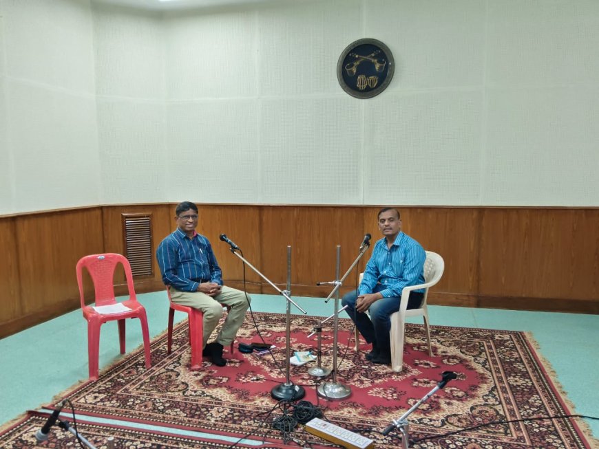 ಲೇಖಕ–ರಂಗಕರ್ಮಿ–ಸಿನಿಮಾ ನಿರ್ದೇಶಕ ಮಂಜು ಪಾಂಡವಪುರರೊಂದಿಗೆ ಆಕಾಶವಾಣಿ ಧಾರವಾಡ ಸಂದರ್ಶನ