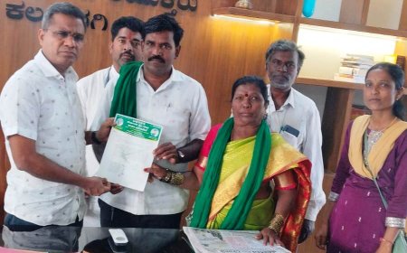 ಕರ್ನಾಟಕ ರೈತ ಸಂಘ ಹಾಗೂ ಹಸಿರು ಸೇನೆ ಕಾರ್ಯಕರ್ತರು ಅಬಕಾರಿ ಆಯುಕ್ತರಿಗೆ ಮನವಿ