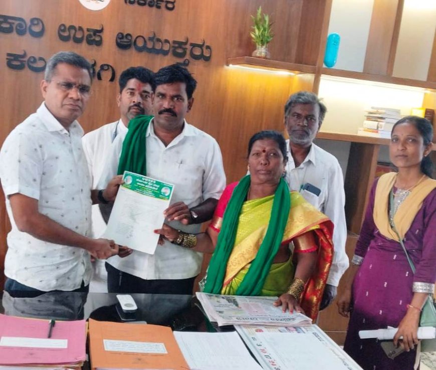 ಕರ್ನಾಟಕ ರೈತ ಸಂಘ ಹಾಗೂ ಹಸಿರು ಸೇನೆ ಕಾರ್ಯಕರ್ತರು ಅಬಕಾರಿ ಆಯುಕ್ತರಿಗೆ ಮನವಿ