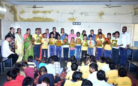 ಮಹಿಳಾ ದಿನಾಚರಣೆ ಅಂಗವಾಗಿ ವಿಕಲಚೇತನ ಮಕ್ಕಳಿಗೆ ಸಹಾಯ ಸಾಮಗ್ರಿ ವಿತರಣೆ