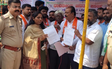 ಅನಧಿಕೃತ ಅಂಗಡಿಗಳ ತೆರವಿಗೆ ಒತ್ತಾಯಿಸಿ ಪ್ರತಿಭಟನೆ