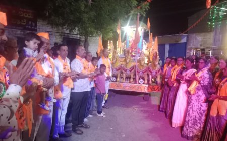 ಮುಧೋಳ( ಬಿ) ಗ್ರಾಮದಲ್ಲಿ ಬಸವಣ್ಣವರ ಭವ್ಯ ಮೆರವಣಿಗೆ ನಡೆಯಿತು