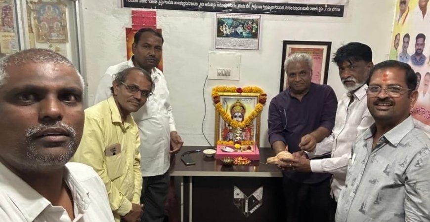 ರಾಮ ಜಯಂತಿ ಅಂಗವಾಗಿ ಉದ್ಯಮಿ ಪ್ರಕಾಶ ಯೆನಕಂಚಿ ಸನ್ಮಾನ