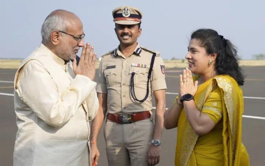 ಕಲಬುರಗಿ ವಿಮಾನ ನಿಲ್ದಾಣದಲ್ಲಿ ಉಪರಾಷ್ಟ್ರಪತಿ ರಾಧಾಕೃಷ್ಣನ್ ಅವರಿಗೆ ಆತ್ಮೀಯ ಬೀಳ್ಕೊಡುಗೆ