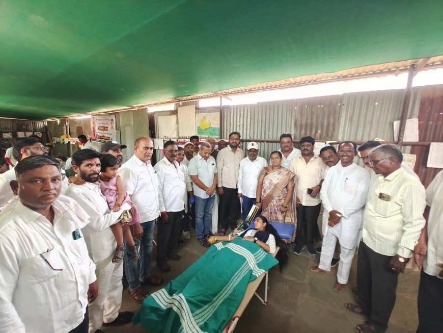 ಭಾರತೀಯ ರೆಡ್ ಕ್ರಾಸ್ ಸಂಸ್ಥೆಯಿಂದ ರಕ್ತದಾನ ಶಿಬಿರ ಇಬ್ಬರು ಮಹಿಳೆಯರು ಸೇರಿ 43 ಜನರಿಂದ ರಕ್ತದಾನ