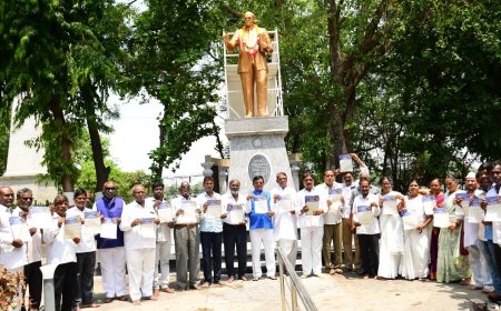ಬುದ್ಧ-ಬಸವ-ಅಂಬೇಡ್ಕರ್ ಜಯಂತ್ಯೋತ್ಸವ ಕರಪತ್ರ ಬಿಡುಗಡೆ