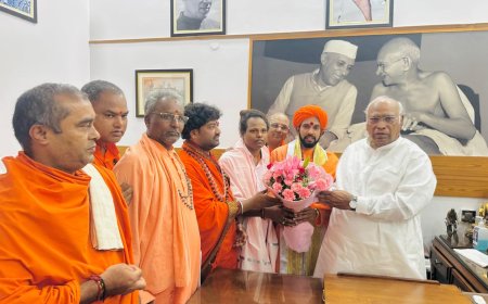 ತಿಪ್ಪಣಪ್ಪ ಕಮಕನೂರು ವಿಧಾನ ಪರಿಷತ್ ಸದಸ್ಯರಾಗಿ ನೇಮಕಕ್ಕೆ ಅತಿ ಹಿಂದುಳಿದ ಸ್ವಾಮೀಜಿಗಳ ನಿಯೋಗ ದೆಹಲಿಗೆ