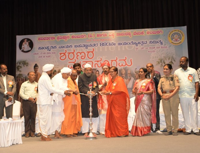 ಬಸವಣ್ಣನವರ ತತ್ವ ಬದುಕಿಗೆ ದಾರಿದೀಪ: ಬೆಲ್ದಾಳ ಶರಣರು