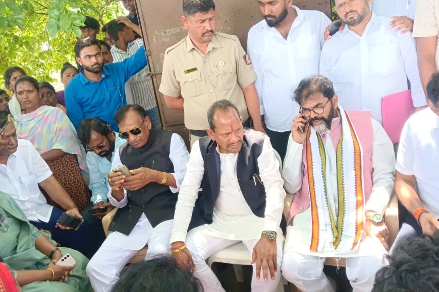 ಬೆಳಕೋಣಿ ಗ್ರಾಮದ ಬಾಲಕಿಯ ಕುಟುಂಬಕ್ಕೆ ಸಾಂತ್ವನ ಹೇಳಿದ ಛಲವಾದಿ ನಾರಾಯಣಸ್ವಾಮಿ