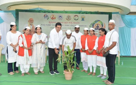 ಯೋಗವು ಪ್ರಾಚೀನ ಭಾರತೀಯ ಸಂಪ್ರದಾಯದ ಅಮೂಲ್ಯ ಕೊಡುಗೆ -ಶಶೀಲ್ ಜಿ ನಮೋಶಿ