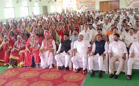 ಸಾಂಪ್ರದಾಯಿಕ ಬಂಜಾರಾ ವೇಷಭೂಷಣದಲ್ಲಿ ಮನ್ ಕಿ ಬಾತ್ ವೀಕ್ಷಿಸಿದ ಶಾಸಕ ಪ್ರಭು ಚವ್ಹಾಣ
