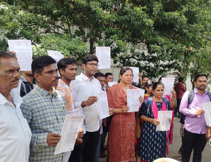 ಕಲ್ಯಾಣ ಕರ್ನಾಟಕದ 4,424 ಪಿಎಸ್‌ಟಿ ಹುದ್ದೆಗಳನ್ನು ಯಥಾವತ್ತಾಗಿ ಭರ್ತಿ ಮಾಡಲು ಆಗ್ರಹ
