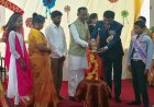 ಶಾಲಾ ಸಂಸತ್ ಪ್ರತಿನಿಧಿಗಳ ಪದಗ್ರಹಣ ಶಾಲಾ ಸಂಸತನಿಂದ ನಾಯಕತ್ವ ಗುಣ ವ್ಯಕ್ತಿತ್ವ ವಿಕಸನ ಪತ್ರಕರ್ತ ಜಗನ್ನಾಥ ಶೇರಿಕಾರ