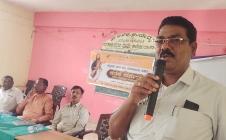 ಕನಕದಾಸರ ಆದರ್ಶ ತತ್ವಗಳು ಮೈಗೂಡಿಸಿಕೊಳ್ಳಿ - ಡಾ. ಮಲ್ಲಿಕಾರ್ಜುನ ಪಾಲಾಮೂರ