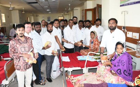 ಜಿಡಿಎ ಅಧ್ಯಕ್ಷ ಮಜರ್ ಅಲಂಖಾನ್ ಜನ್ಮದಿನ : ಜಿಮ್ಸ್ ಆಸ್ಪತ್ರೆಯ ಬಡ ರೋಗಿಗಳಿಗೆ ಯುವ ಕಾಂಗ್ರೆಸ್‌ನಿಂದ ಹಣ್ಣುಹಂಪಲ ವಿತರಣೆ