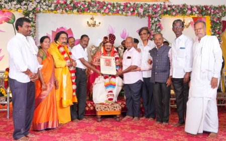 ಡಾ,ಸಿದ್ಧತೋಟೇಂದ್ರ ಪೂಜ್ಯರಿಗೆ ಚುಟುಕು ಭೂಷಣ ಪ್ರಶಸ್ತಿ