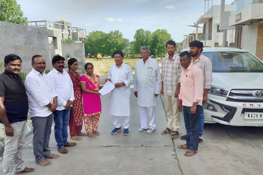 ಶಿಕ್ಷಕರ ನೇಮಕಾತಿಯಲ್ಲಿ ತೆಲಗು ಭಾಷೆಗೆ ಅವಕಾಶ ನೀಡಿ : ಕಾಂಗ್ರೆಸ್ ಮುಖಂಡ ಸುಭಾಷ ರಾಠೋಡಗೆ ಮನವಿ ಸಲ್ಲಿಕೆ