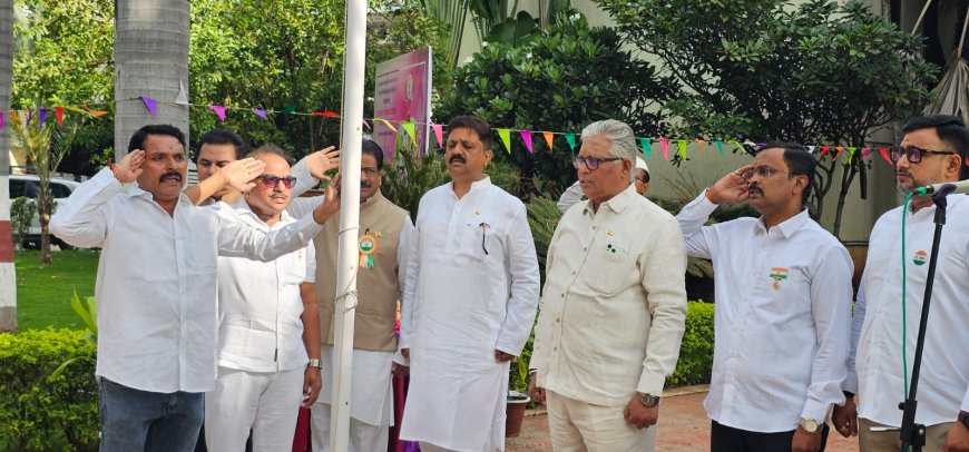 ಸ್ವಾತಂತ್ರ್ಯ ದಿನಾಚರಣೆ ಸಂಸ್ಥೆಯ ಮೌಲ್ಯಗಳನ್ನು ನೆನಪಿಸಲು ಸಹಾಯ ಮಾಡುತ್ತದೆ ಶಶೀಲ್ ಜಿ ನಮೋಶಿ