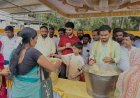 ಆಕಾಶ್ ಮತ್ತಿಮಡು ಅವರ ಜನ್ಮದಿನ ನಿಮಿತ್ತ ಅನ್ನ ದಾಸೋಹ ಕಾರ್ಯಕ್ರಮಕ್ಕೆ ಪೂಜ್ಯ ದೊಡ್ಡಪ್ಪ ಅಪ್ಪ ಚಾಲನೆ