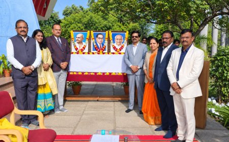 ಗುಲಬರ್ಗಾ ವಿಶ್ವವಿದ್ಯಾಲಯದ ಕಲ್ಯಾಣ ಕರ್ನಾಟಕ ಉತ್ಸವ ಆಚರಣೆಯಲ್ಲಿ ಕುಲಪತಿ ಪ್ರೊ. ಶಶಿಕಾಂತ್ ಎಸ್. ಉಡಿಕೇರಿ ಸಲಹೆ    ಕಲ್ಯಾಣ ಕರ್ನಾಟಕ ಉತ್ಸವ ಆಚರಣೆಯಲ್ಲಿ ಉತ್ಸಾಹವಿರಲಿ