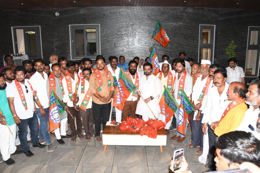 ಪಾಟೀಲ್ ಕುಟುಂಬದ ಬೆಂಬಲಿಗರ 35 ವರ್ಷದ ಸಂಬಂಧಕ್ಕೆ ತೆರೆ: 150ಕ್ಕೂ ಹೆಚ್ಚು ಕಾಂಗ್ರೆಸ್ ಕಾರ್ಯಕರ್ತರು ಬಿಜೆಪಿ ಸೇರ್ಪಡೆ