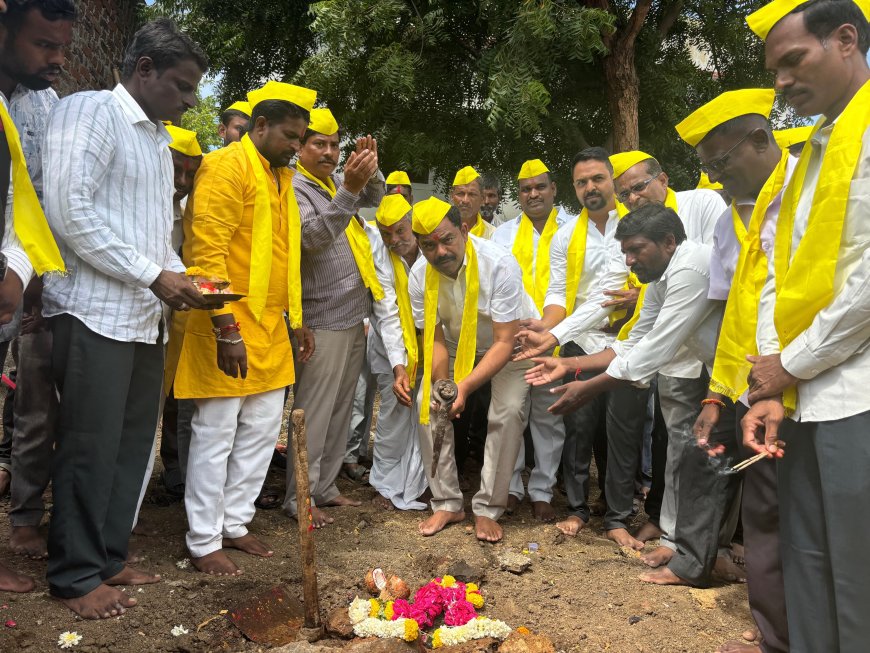 ಸಿದ್ದರೂಢ ಕಾಲೋನಿಯಲ್ಲಿ ಬ್ರಹ್ಮಶ್ರೀ ನಾರಾಯಣ ಗುರುಗಳ ಜಯಂತಿ ಹಾಗೂ ಗುದ್ದಲಿ ಪೂಜೆಗೆ ಚಾಲನೆ
