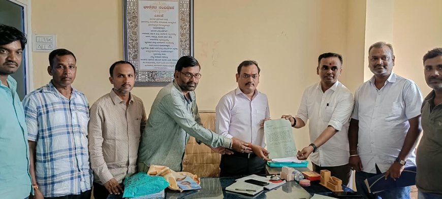 ಚಂದಾಪೂರದ ಸೀಳಿನ್ ಲೇಔಟ್ ಗೆ ಮೂಲಭೂತ ಸೌಕರ್ಯ ಒದಗಿಸಿ : ಪುರಸಭೆಗೆ ನಿವಾಸಿಗಳಿಂದ ಮನವಿ ಸಲ್ಲಿಕೆ