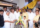 ಮಿನಿಸ್ಟರ್ ವೈಟ್ ಮಳಿಗೆ ಉದ್ಘಾಟಿಸಿದ  ದೊಡ್ಡಪ್ಪ ಅಪ್ಪ