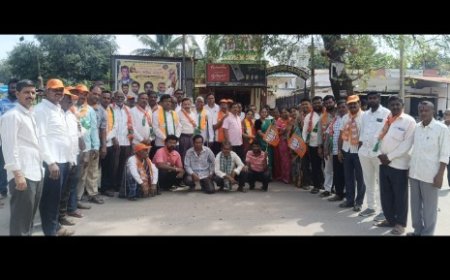 ನರೇಗಲ್ಲನಲ್ಲಿ ಪದವೀಧರರ ಕ್ಷೇತ್ರ ಚುನಾವಣೆ: ಎಸ್.ವಿ. ಸಂಕನೂರ ಗೆಲುವಿಗೆ ಬಿಜೆಪಿ ಕಾರ್ಯಕರ್ತರ ವಿಜಯೋತ್ಸವ