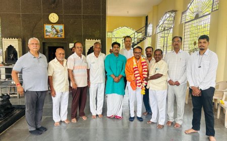ಐದನೇ ಬಾರಿ ವಿಧಾನ ಪರಿಷತ್ತಿಗೆ ಆಯ್ಕೆಯಾದ ಶಶೀಲ್ ಜಿ. ನಮೋಶಿ ಅವರಿಗೆ ಸನ್ಮಾನ